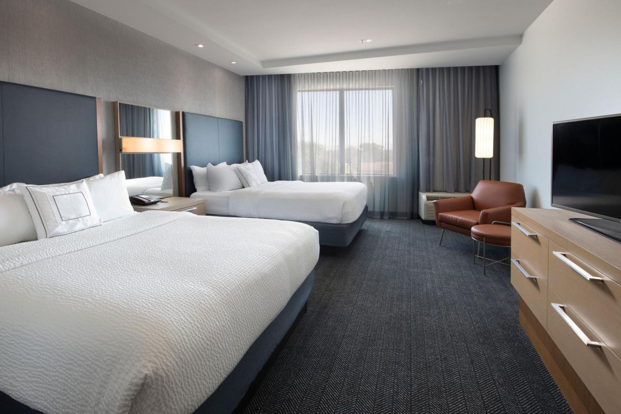 Courtyard By Marriott Lubbock Downtown/University Area Exterior foto