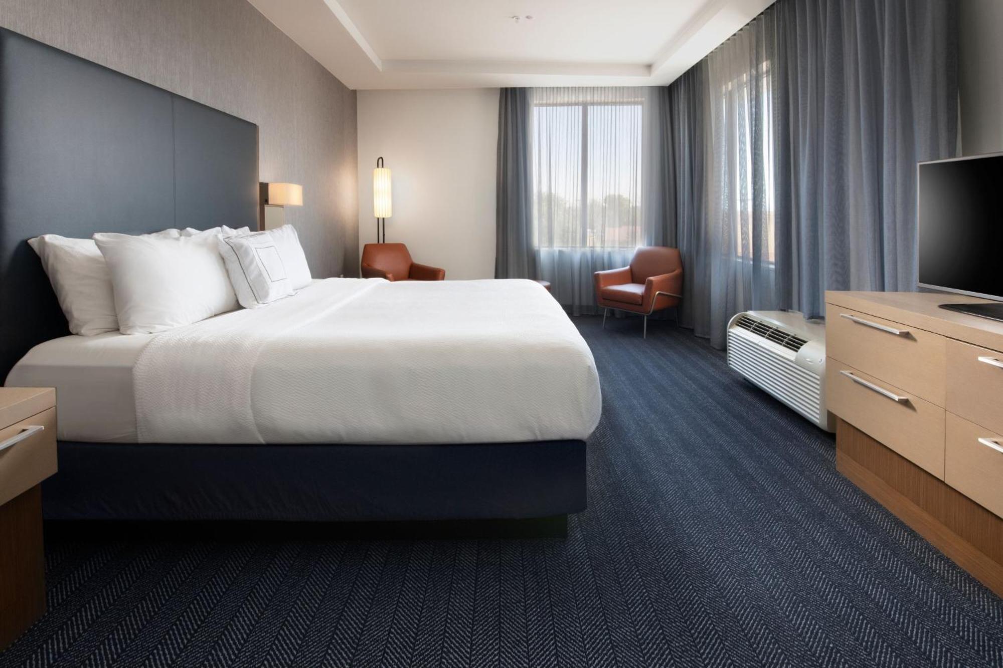 Courtyard By Marriott Lubbock Downtown/University Area Exterior foto
