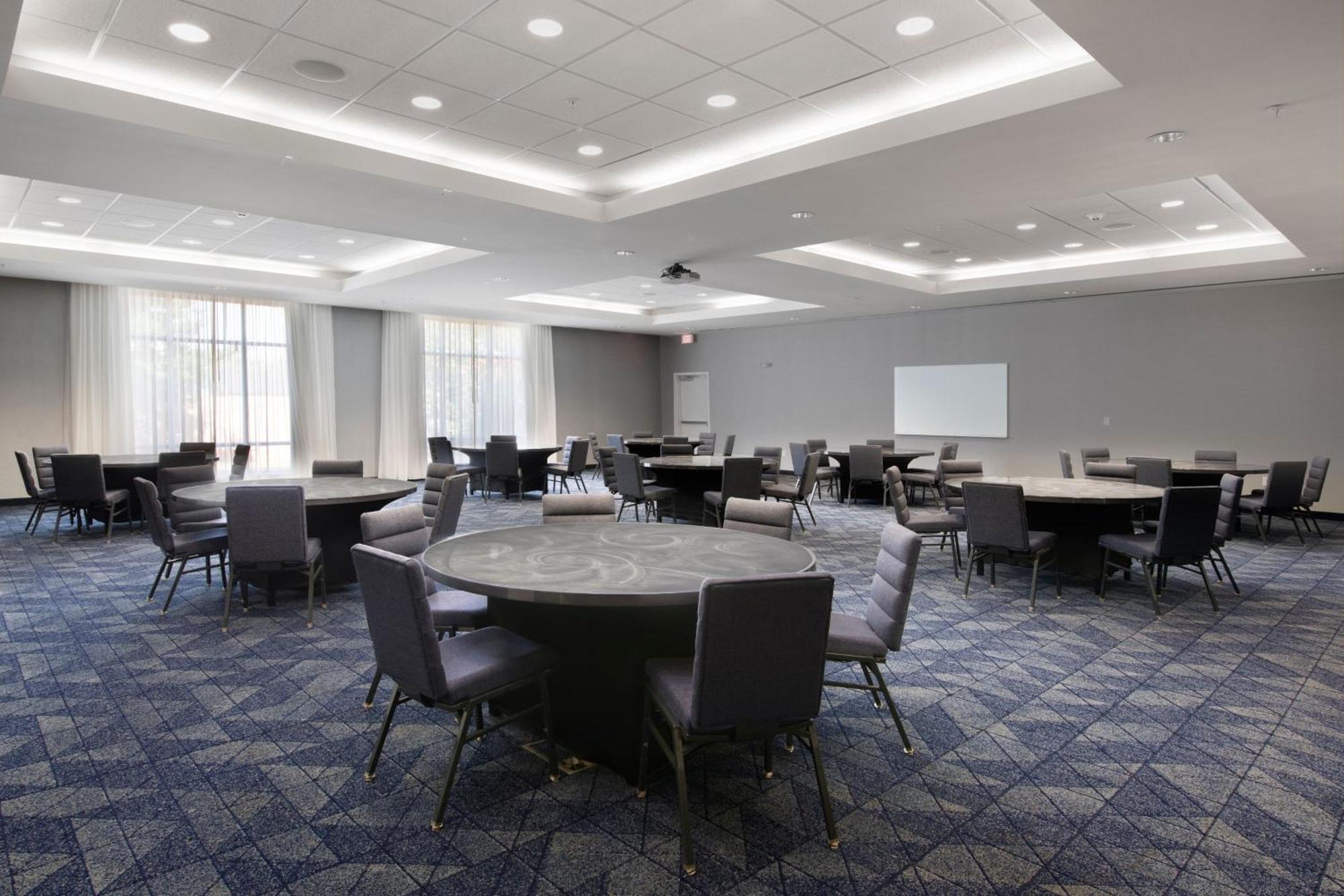 Courtyard By Marriott Lubbock Downtown/University Area Exterior foto