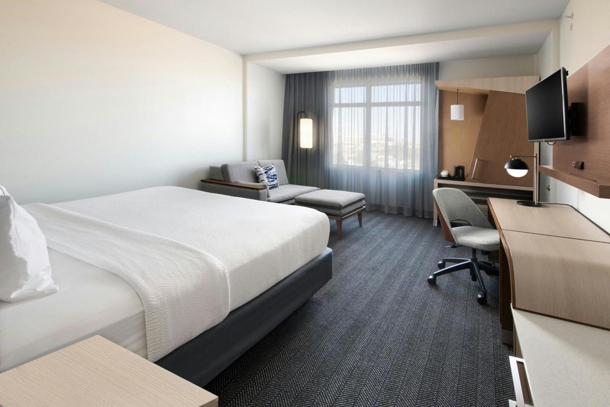 Courtyard By Marriott Lubbock Downtown/University Area Exterior foto